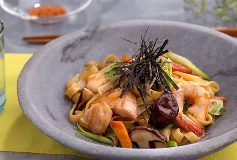Pâtes sautées à la japonaise