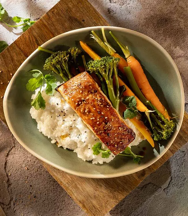 Saumon au four, sauce soja sucrée-sésame