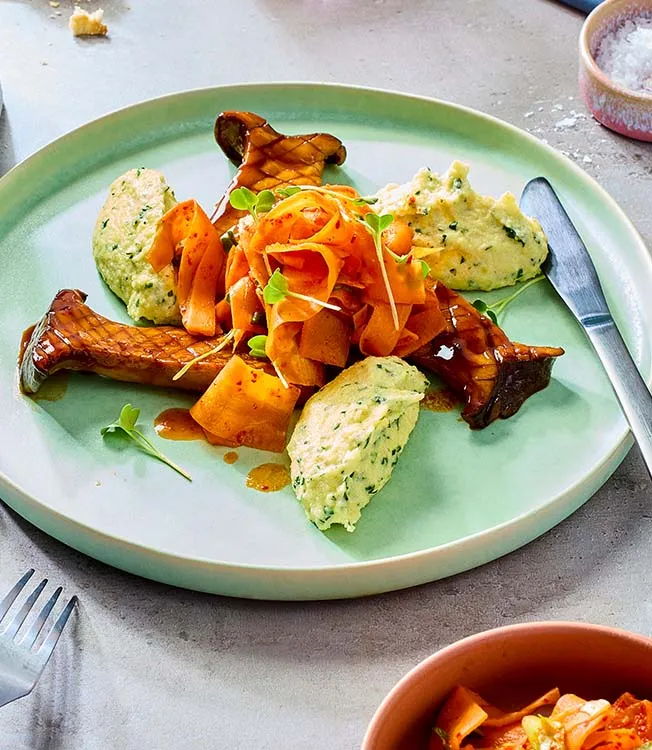 Pleurotes braisés au kimchi de carottes
