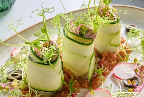 Cannelloni de courgettes aux pois et haricots