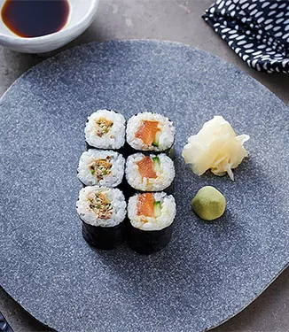 Maki Sushi aux sardines et basilic et Maki Sushi au poké saumon