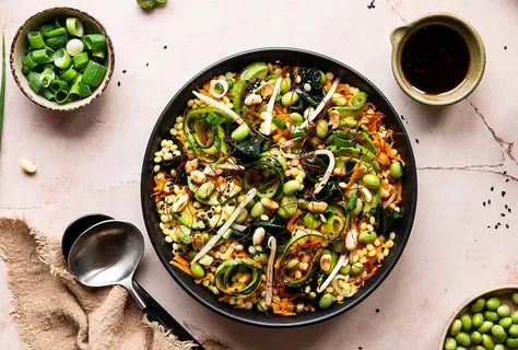 Salade rafraîchissante au couscous et wakamé