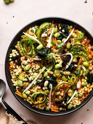 Salade rafraîchissante au couscous et wakamé