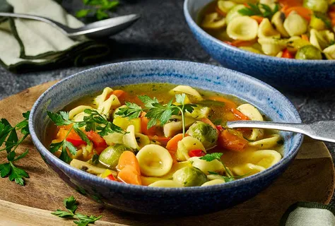 Soupe de légumes à la sauce au sésame Teriyaki