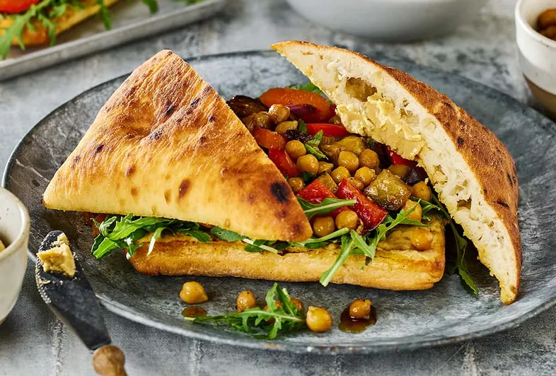 Sandwich de houmous végétarien