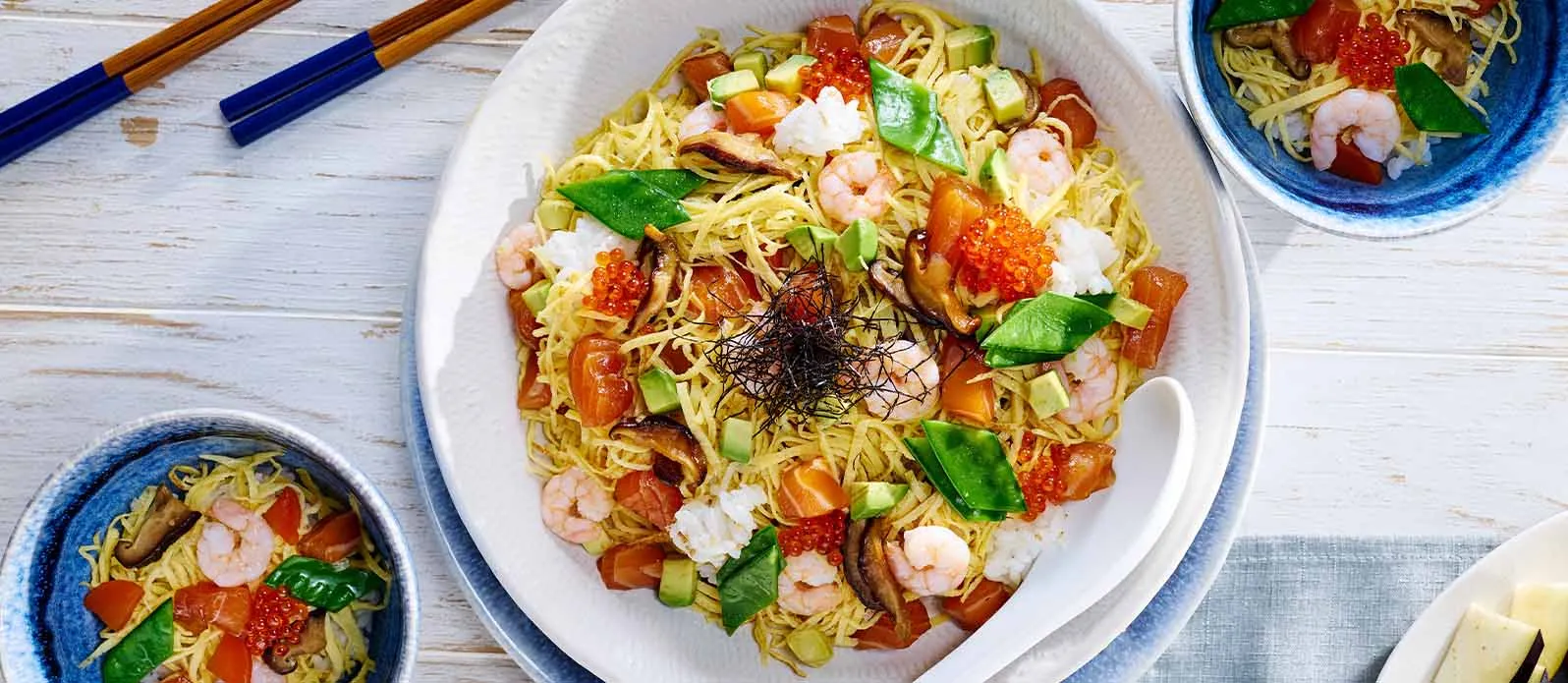 Sushi Chirashi au riz et saumon
