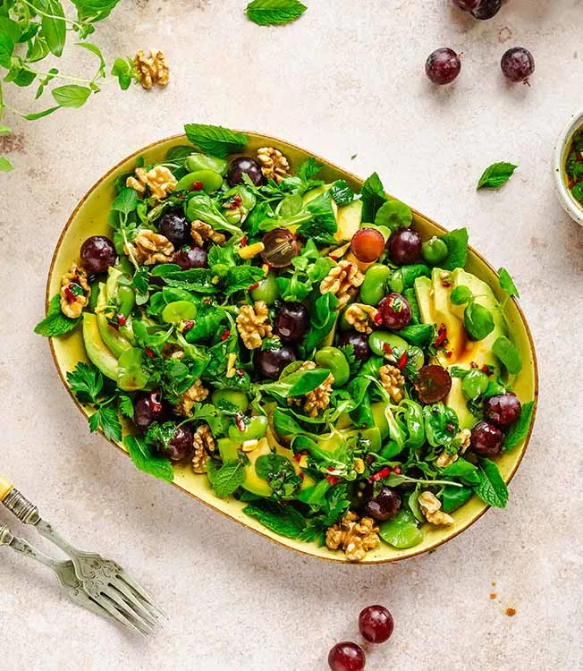 Salade d’avocat aux raisins