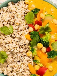 Sauce curry avec sauce soja et lait de coco