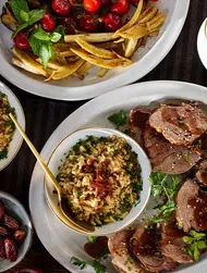 Gigot d'agneau rôti et pilaf d'orzo