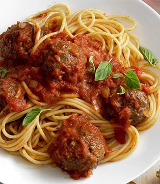 Boulettes de viande sur spaghettis