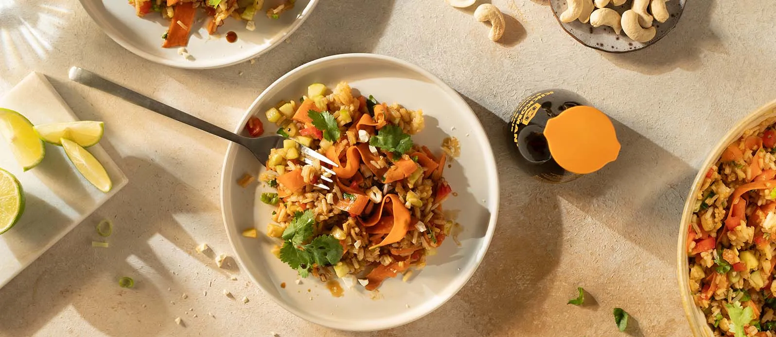 Salade asiatique et vinaigrette à la sauce soja sucrée